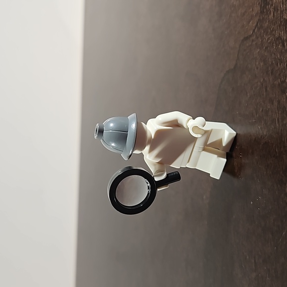 DETECTIVE HAT AND EYEGLASS - Picture 1 of 3